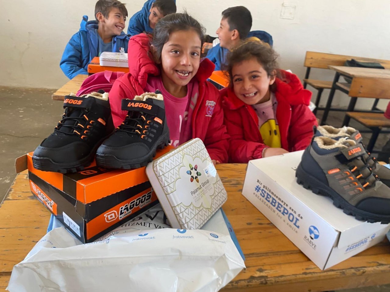 Ayakkabı Bağışı